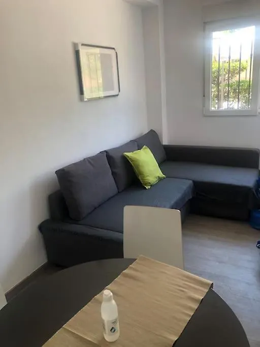 アパート La Carihuela Apartamento トレモリノス